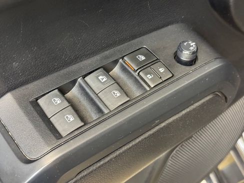 Used 2021 Toyota Tacoma SR AWD/4WD image 10