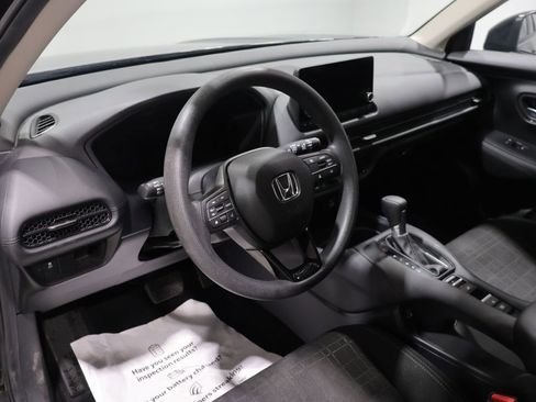 Used 2023 Honda HR-V LX image 16