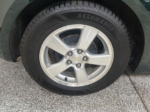 Used 2014 Chevrolet Cruze LT w/ Technology Package FWD image 11