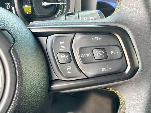 Used 2024 Jeep Wrangler Willys image 36