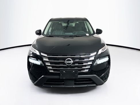 Used 2025 Nissan Rogue SV FWD image 2