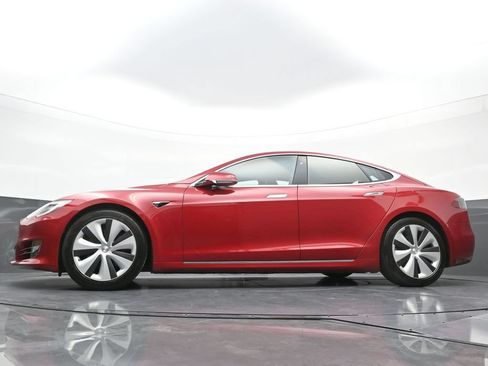 Used 2021 Tesla Model S Performance AWD/4WD image 24