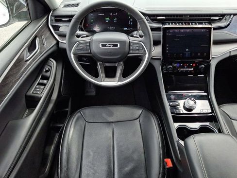 Certified 2022 Jeep Grand Cherokee Limited 4xe w/ Luxury Tech Group II image 14