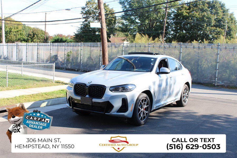 Used 2023 BMW X4 xDrive30i w/ M Sport Package AWD/4WD image 2