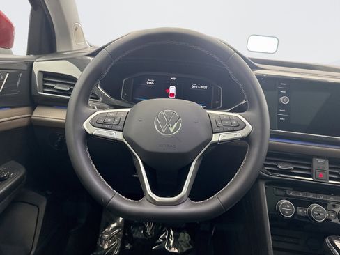 Used 2022 Volkswagen Taos SEL image 12