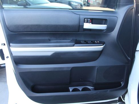 Used 2015 Toyota Tundra SR5 image 18