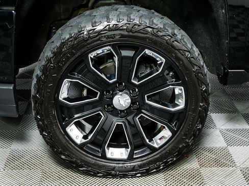 Used 2018 Chevrolet Silverado 1500 LT w/ Texas Edition AWD/4WD image 34