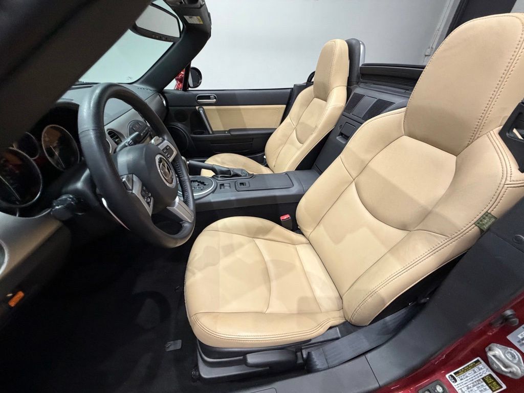 Used 2012 MAZDA MX-5 Miata Grand Touring w/ Premium Pkg RWD image 21