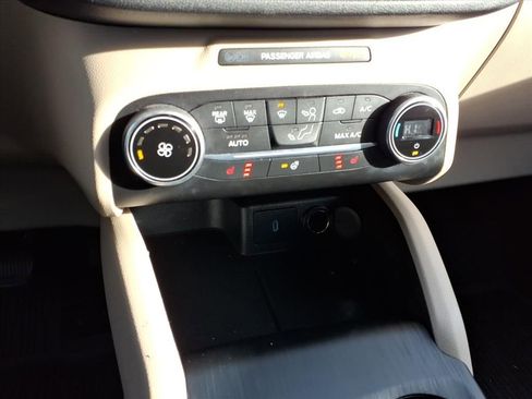 Used 2020 Ford Escape SEL image 21