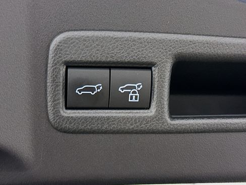 Used 2024 Subaru Solterra AWD/4WD image 31