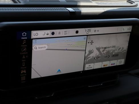 New 2025 Jeep Gladiator Rubicon w/ Safety Group image 31