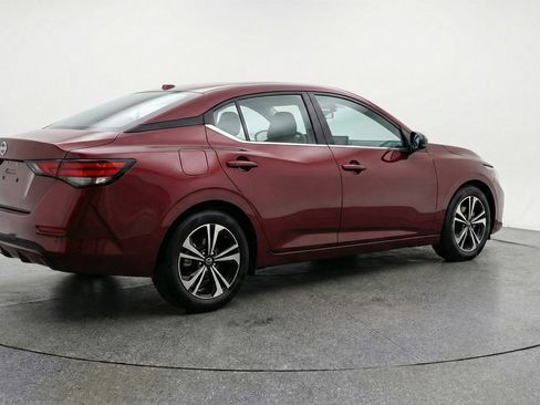 Used 2025 Nissan Sentra SV image 9