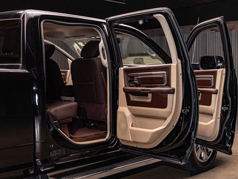 Used 2015 RAM 3500 Big Horn image 27