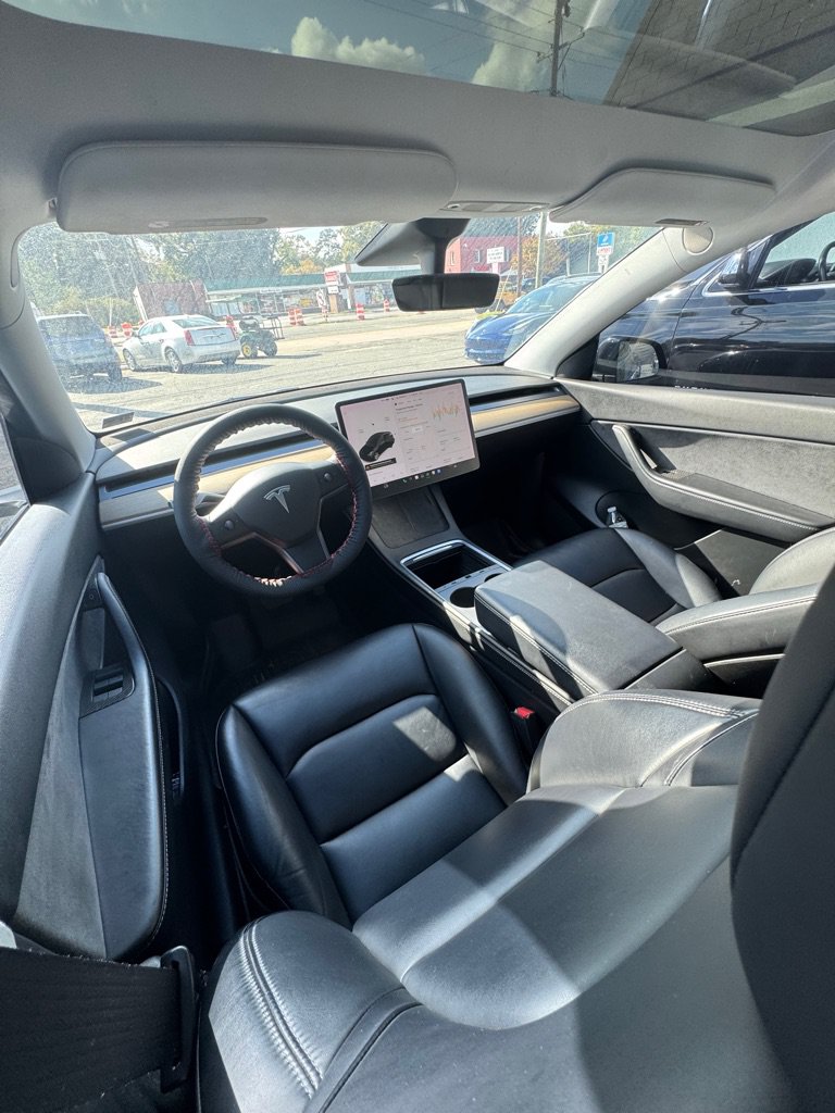 Used 2021 Tesla Model Y Long Range AWD/4WD image 10
