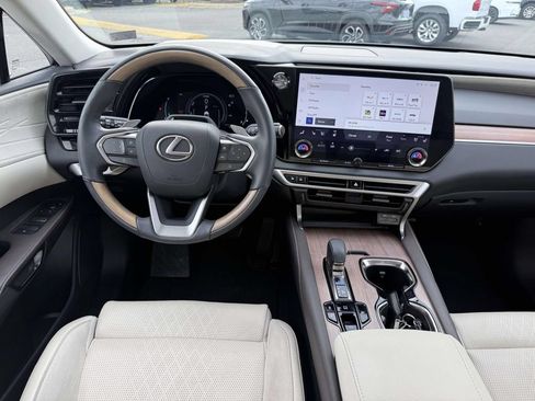 Used 2023 Lexus RX 350 w/ Accessory Package (Z1) AWD/4WD image 8
