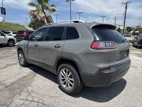 Used 2021 Jeep Cherokee Latitude Lux w/ Sun & Sound Group FWD image 5