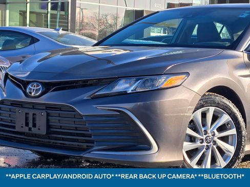 Used 2023 Toyota Camry LE image 2