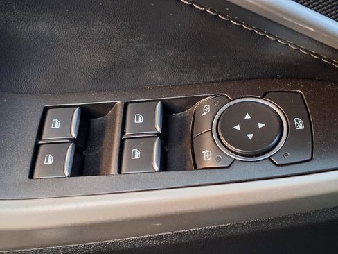 Certified 2022 Ford Explorer XLT w/ Equipment Group 202A image 17