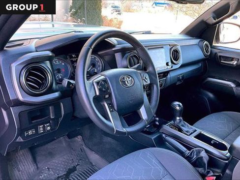 Certified 2017 Toyota Tacoma TRD Sport image 17
