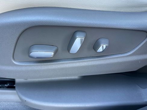 Certified 2025 Cadillac XT6 Premium Luxury image 13