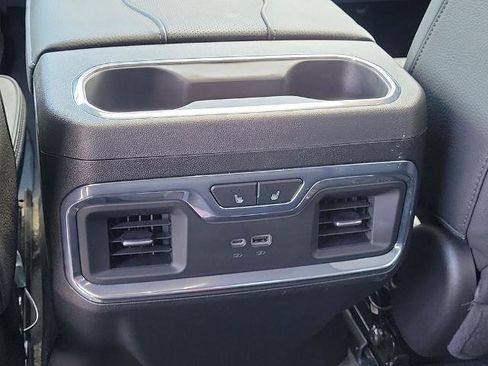 Used 2025 GMC Sierra 1500 Denali AWD/4WD image 17