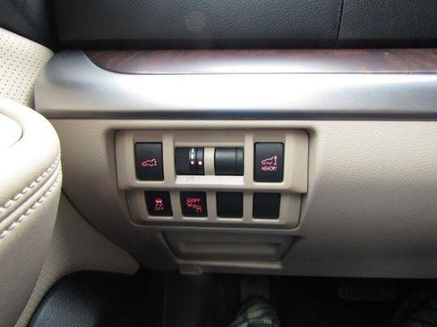 Used 2015 Subaru Outback 2.5i Limited image 59