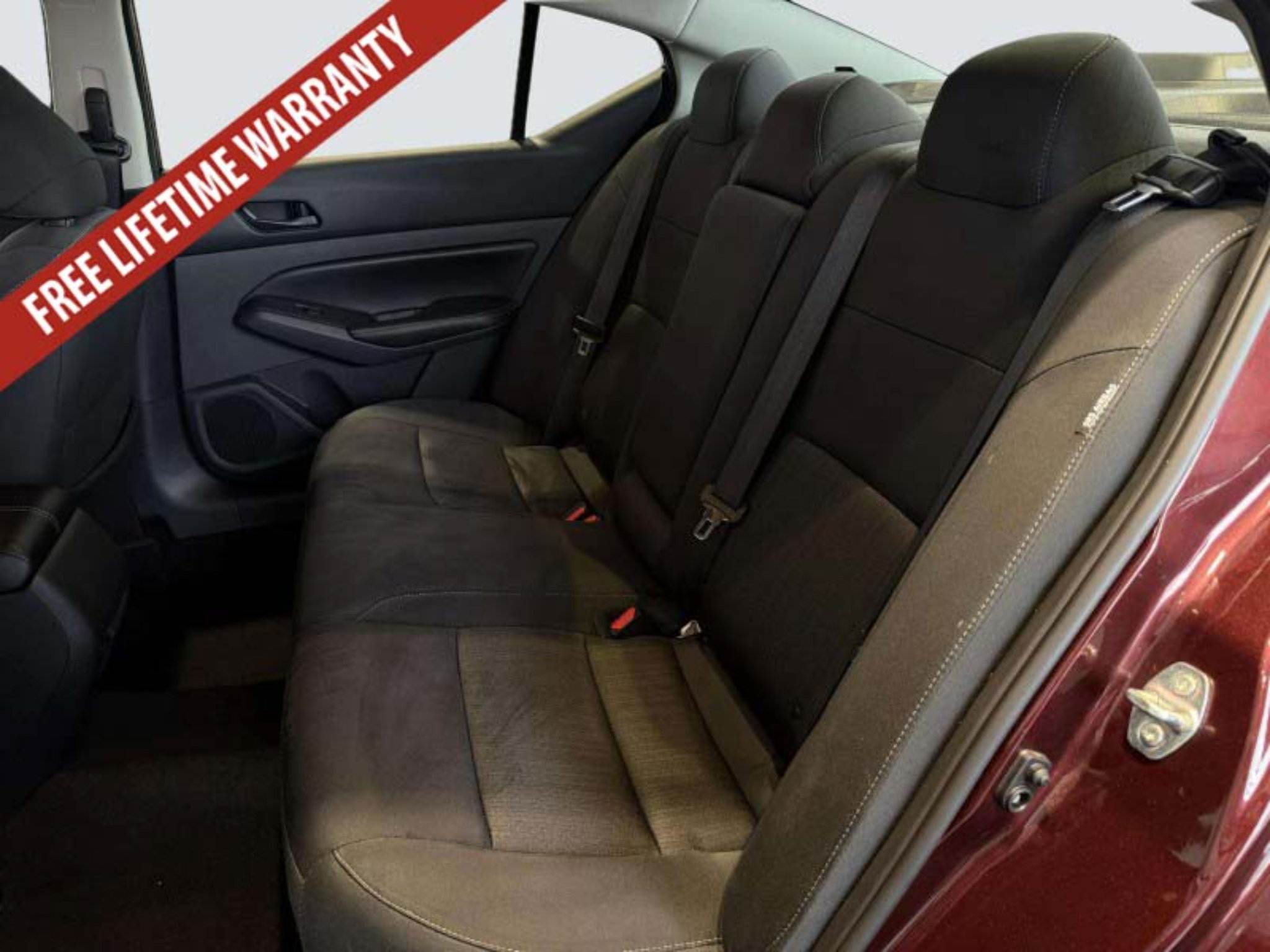 Used 2025 Nissan Altima 2.5 SV FWD image 29
