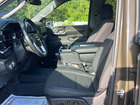 Used 2024 GMC Sierra 1500 Elevation AWD/4WD image 9