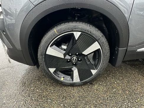 New 2025 Nissan Kicks SR w/ Illumination Package image 11