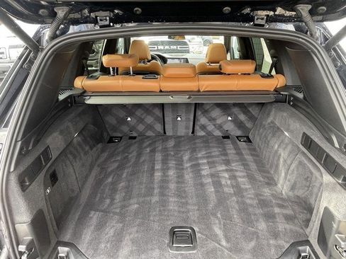 Used 2021 BMW X5 xDrive40i w/ M Sport Package image 32