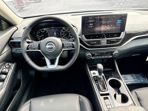 New 2025 Nissan Altima 2.5 SR w/ SR Premium Package image 15