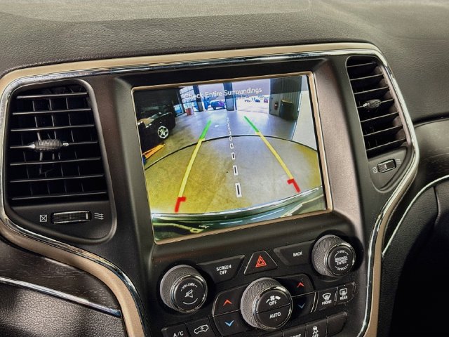 Used 2017 Jeep Grand Cherokee Limited AWD/4WD image 17