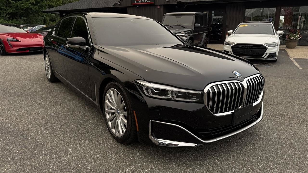 Used 2022 BMW 740i xDrive w/ Premium Package AWD/4WD image 18