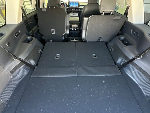 New 2025 Lincoln Aviator AWD w/ Equipment Group 101A image 15