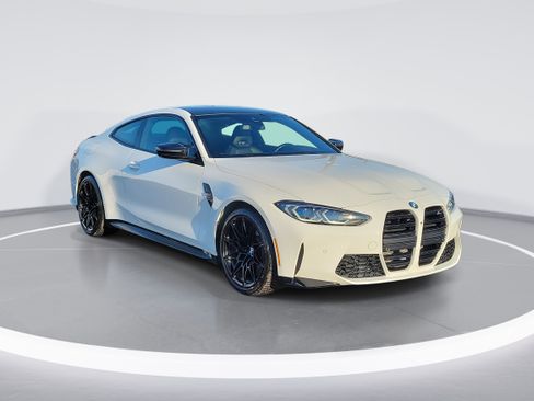 Used 2021 BMW M4 Competition w/ Executive Package image 2