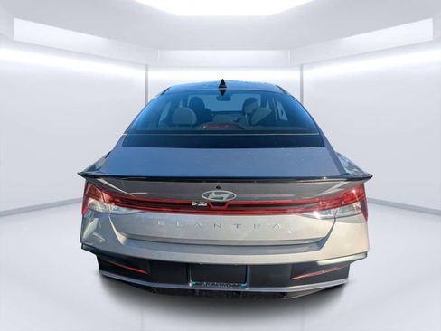 New 2026 Hyundai Elantra SEL Sport image 4