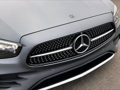Used 2022 Mercedes-Benz E 350 Sedan w/ AMG Line Exterior image 4