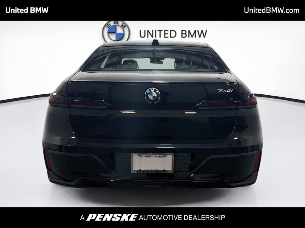 Certified 2025 BMW 740i w/ Premium Package RWD image 6