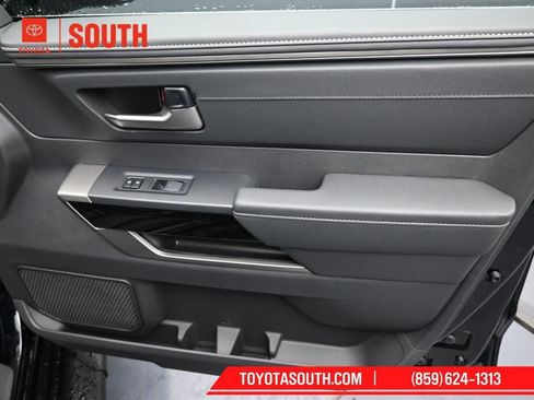 New 2026 Toyota Tundra Limited AWD/4WD image 32