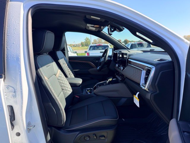Used 2026 GMC Canyon Denali AWD/4WD image 10