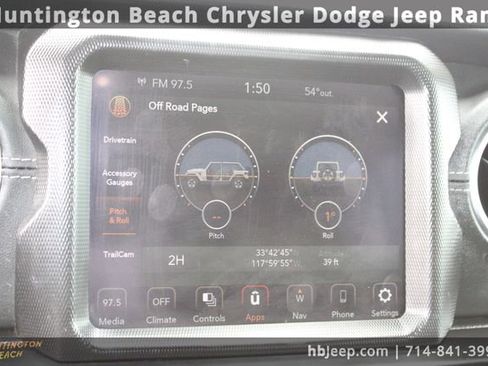 Used 2022 Jeep Wrangler Unlimited Sahara image 32
