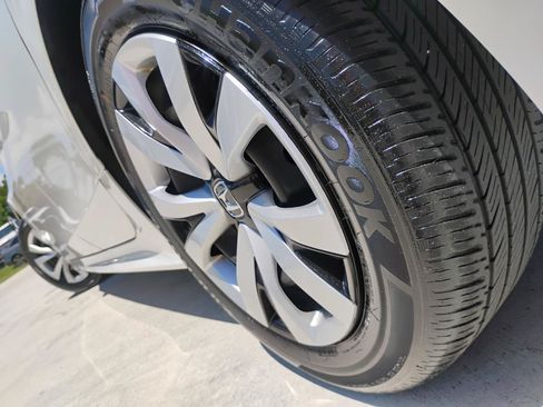Used 2024 Honda Civic LX image 4