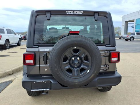Used 2021 Jeep Wrangler Sport image 4