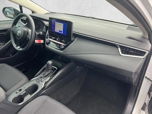 Certified 2025 Toyota Corolla LE image 21