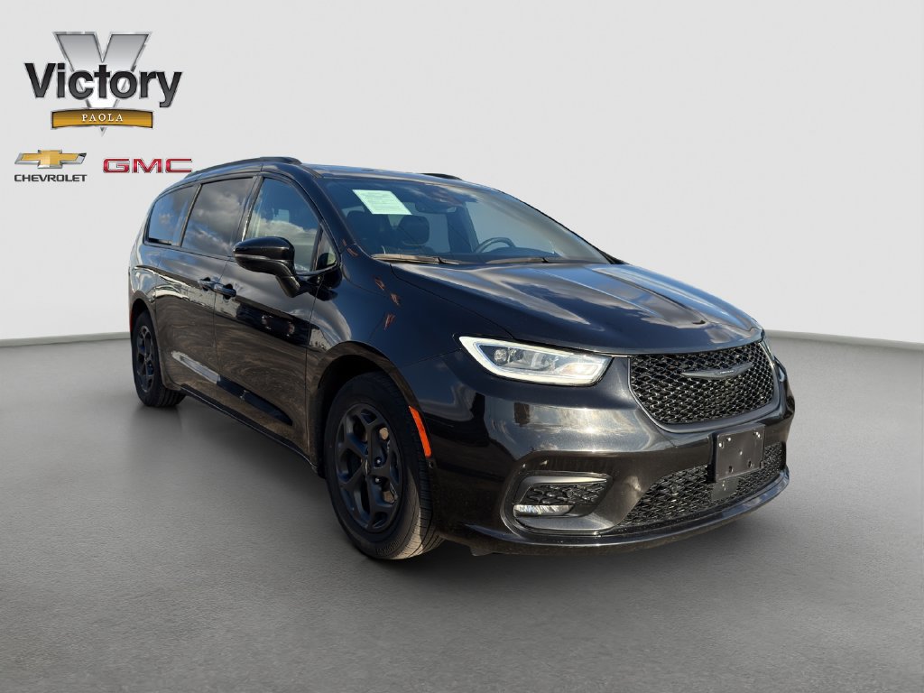Used 2024 Chrysler Pacifica Premium FWD image 8