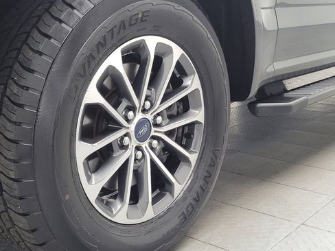 Used 2020 Ford F150 XLT w/ Equipment Group 302A Luxury AWD/4WD image 31