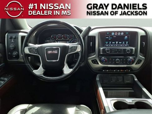 Used 2018 GMC Sierra 1500 SLT AWD/4WD image 9