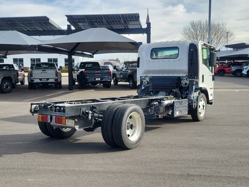 New 2025 Isuzu NPR HD image 2