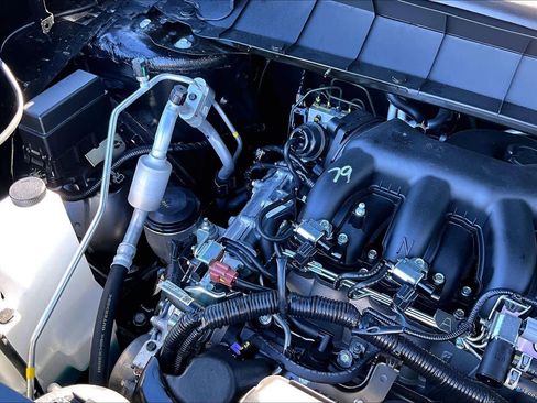 New 2026 Nissan Pathfinder Platinum image 17