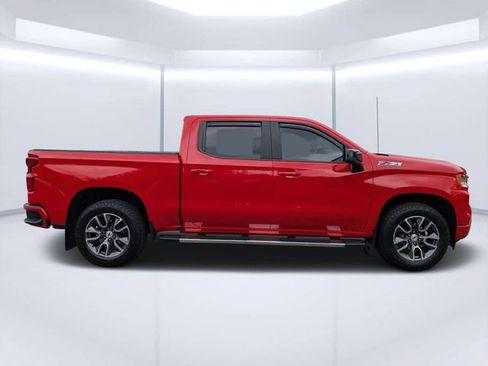 Used 2023 Chevrolet Silverado 1500 RST AWD/4WD image 2